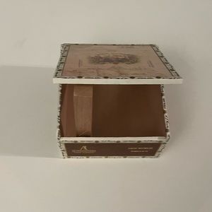 Empty Box from Nicaragua